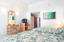 Отель HOLIDAY ISLAND 4 * (Мальдивы)