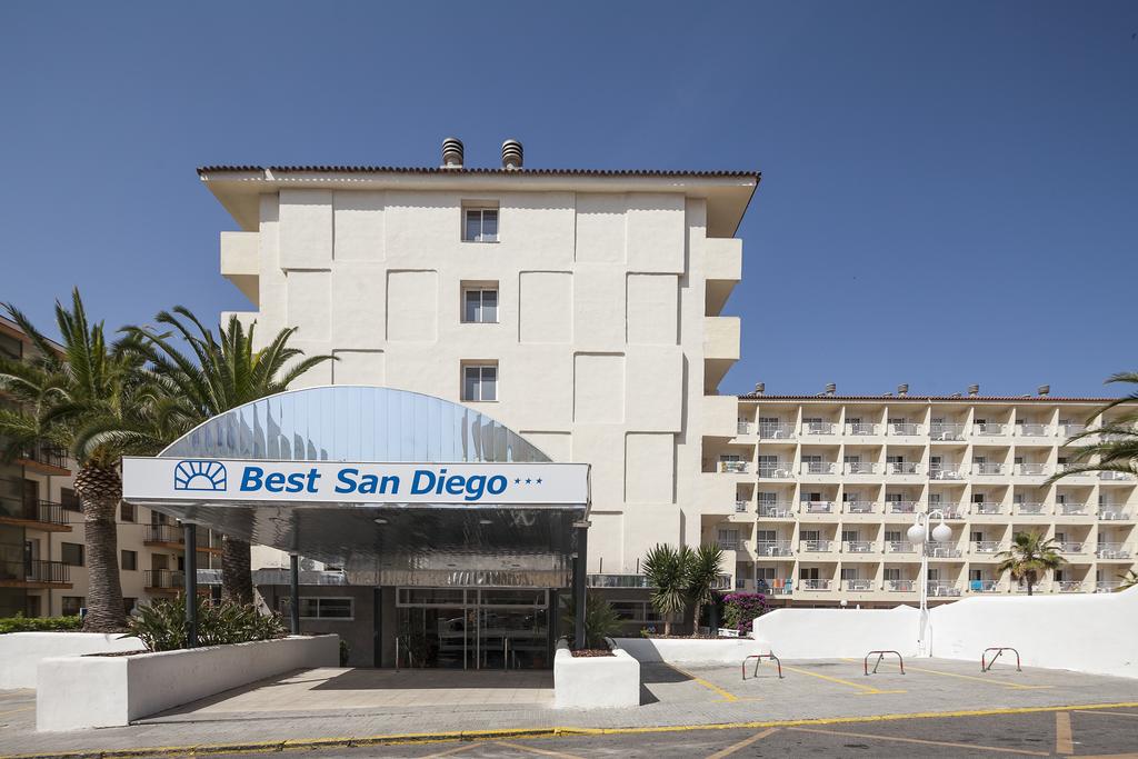 Better san. Отель Сан Диего Салоу. Испания Салоу отель Сан Диего. Испания отель Бест Сан Диего фото. Курорт городок в Испании Салоу отель Сан Диего.