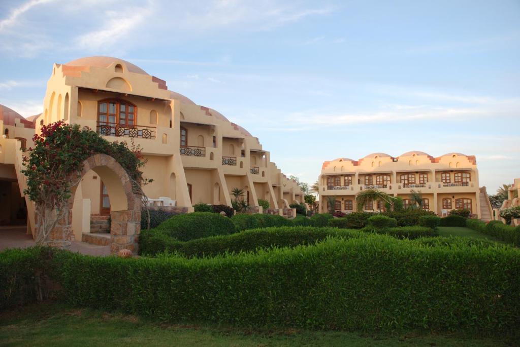 Protels crystal beach resort 4. Abo nawas resort 4*. абу дабаб отели. abo nawas resort 4 фото. египет отель абу навас фото.