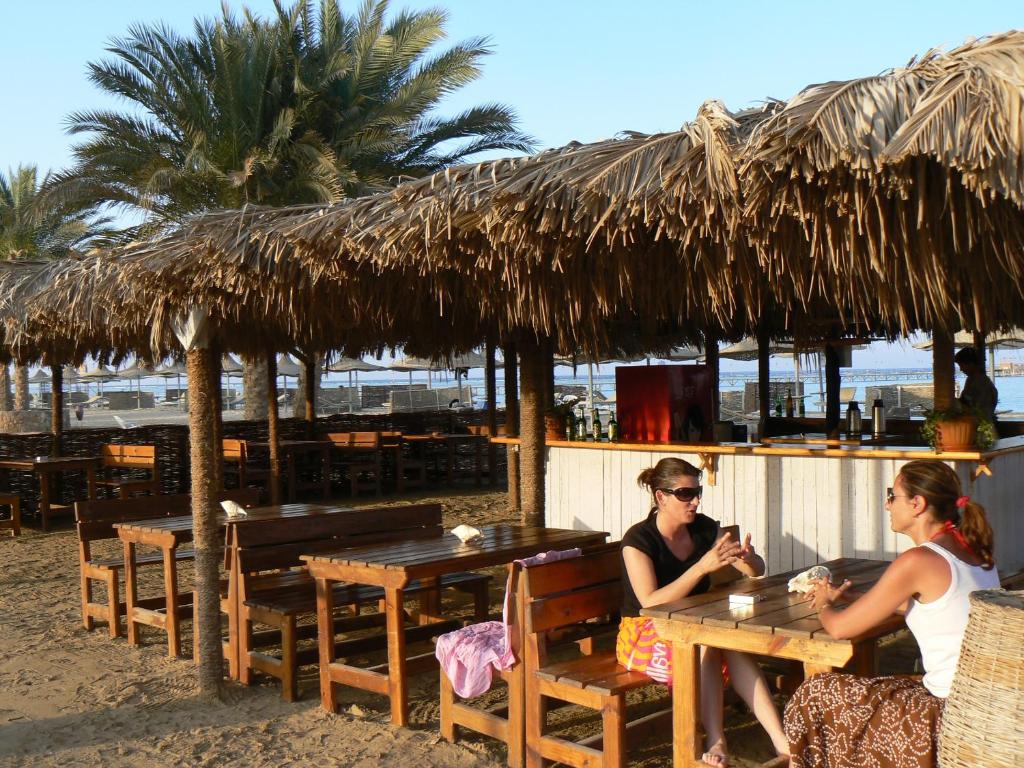 Abo Nawas Resort 4*. Abo Nawas Resort 4* фото. Bliss Abo Nawas. Малика Резорт Абу Дабаб Египет. Protels crystal beach resort