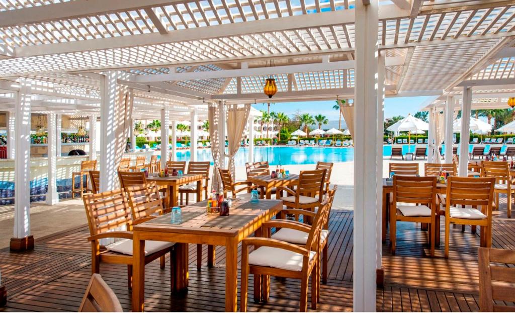 Отель Baron Resort 5 Шарм Эль Шейх