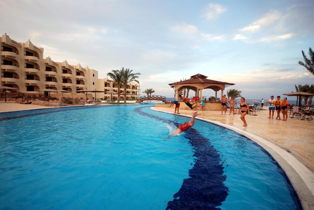 Life resorts coral hills 4. Эль Кусейр Египет. Корал Хиллс Шарм-Эль-Шейх. Coral Hills Resort 4*. Coral Hills Resort 4 Египет Шарм-Эль-Шейх.