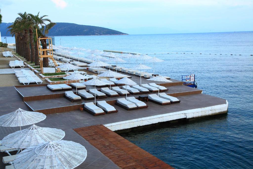Bodrum Holiday Resort Spa 5 территория