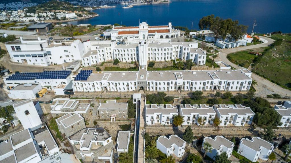 Отель Bodrum Bay Resort