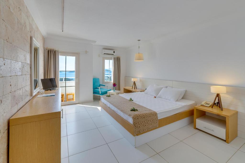 Отель Bodrum Bay Resort