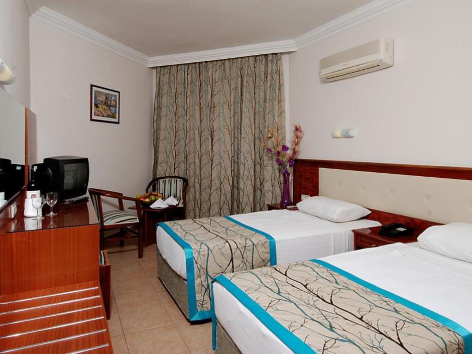 Фото отеля Hatipoglu Beach Hotel 3* (Турция, Аланья)