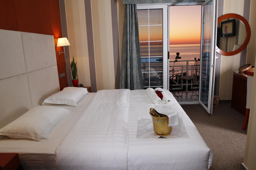 Hotel bel. Отель Конти 4*. Отель женего/ Конти.