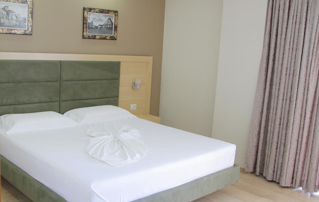 Esal Hotel 4 Албания Дуррес