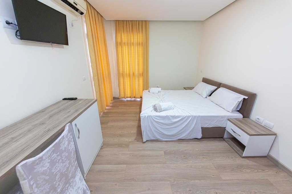 Esal Hotel 4 Албания Дуррес