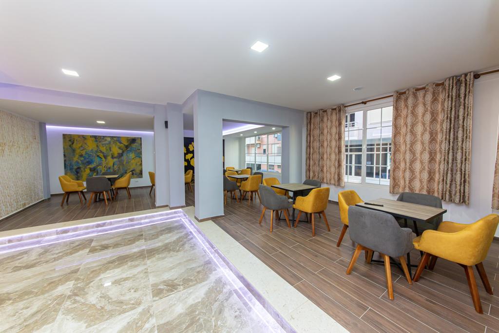 Sandy Beach Resort 4 Албания