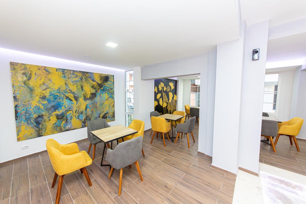 Sandy Beach Resort 4 Албания
