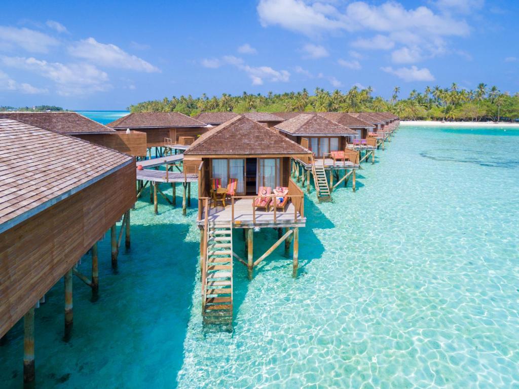 Meeru Island Resort Spa 5