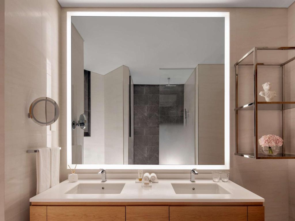 SLS Dubai Hotel Residences